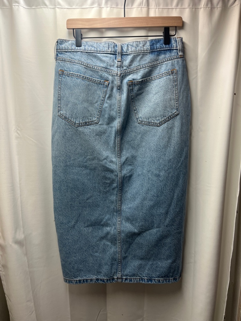 Abercrombie & Fitch Blue Medium Wash Front Slit Denim Midi Skirt- 30 (NWOT) - Picture 7 of 7